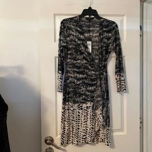 BCBGMAXAZRIA WRAP AROUND DRESS.